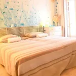 Villa Maisonnette Avec Terrasse Et Jardin-parking Prive-9mn Des Plages A Pied La Ciotat
