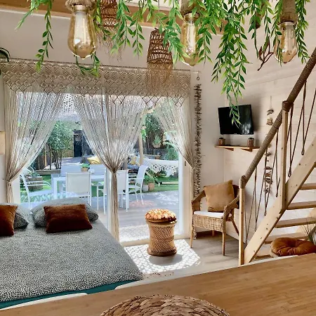Villa Maisonnette Avec Terrasse Et Jardin-parking Privé-9mn Des Plages à Pied *