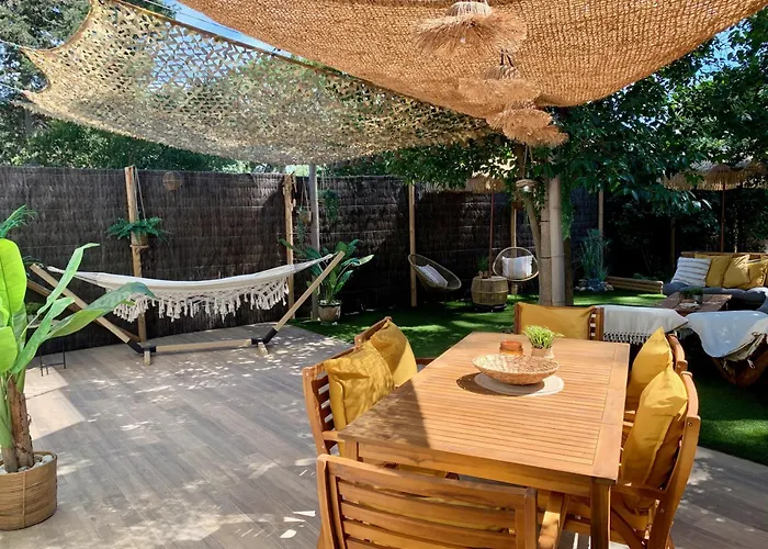 Maisonnette Avec Terrasse Et Jardin-parking Prive-9mn Des Plages A Pied La Ciotat