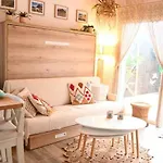 Villa Maisonnette Avec Terrasse Et Jardin-parking Privé-9mn Des Plages à Pied