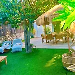 Maisonnette Avec Terrasse Et Jardin-parking Prive-9mn Des Plages A Pied וילה לה קיוטאט