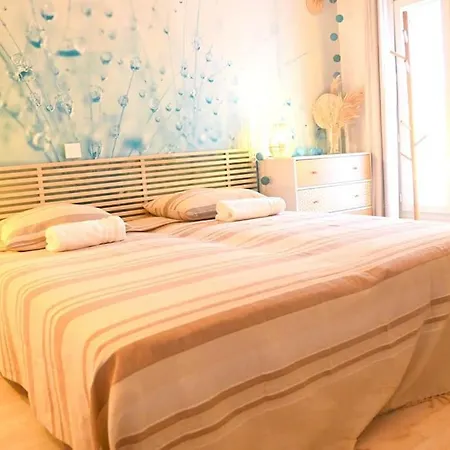 Villa Maisonnette Avec Terrasse Et Jardin-parking Prive-9mn Des Plages A Pied La Ciotat
