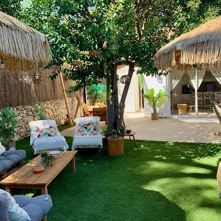 Maisonnette Avec Terrasse Et Jardin-parking Prive-9mn Des Plages A Pied La Ciotat