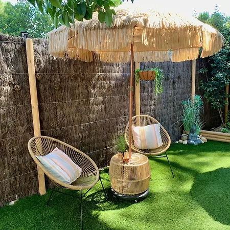 Maisonnette Avec Terrasse Et Jardin-parking Privé-9mn Des Plages à Pied Villa *