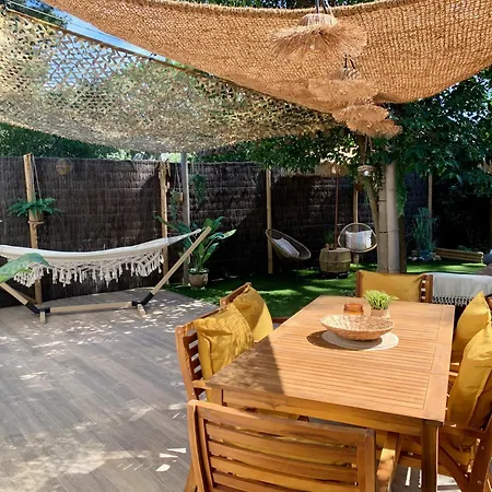 Maisonnette Avec Terrasse Et Jardin-parking Privé-9mn Des Plages à Pied La Ciotat