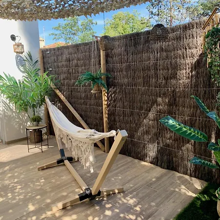 Maisonnette Avec Terrasse Et Jardin-parking Prive-9mn Des Plages A Pied * La Ciotat