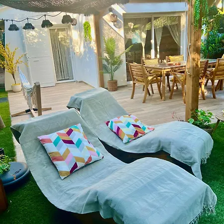 Maisonnette Avec Terrasse Et Jardin-parking Prive-9mn Des Plages A Pied * לה קיוטאט