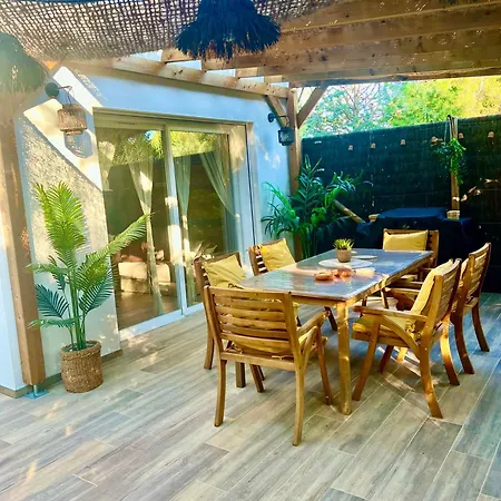 Maisonnette Avec Terrasse Et Jardin-parking Prive-9mn Des Plages A Pied וילה